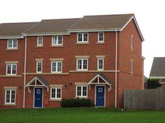 3 Bedroom End of Ter...